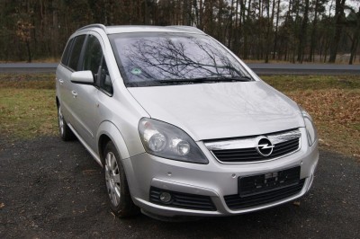 zafira8.jpg