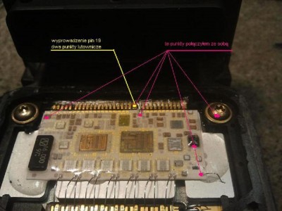 Punkty zaznaczone na czerwono przed lutowaniem miały względem siebie min. oporność. Ale chciałem by masa była pewniejsza i połączyłem je ze sobą: Pin 19, minus kondensatora elektrolitycznego, połączenie z podłożem (radiatorem) i dwa ceramiczne po drugiej 