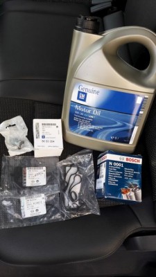 Olej + filtr oleju z oryginału + nowy korek spustowy z uszczelką  + filtr paliwa Bosch oraz uszczelki chłodniczki oleju i powrotu turbo